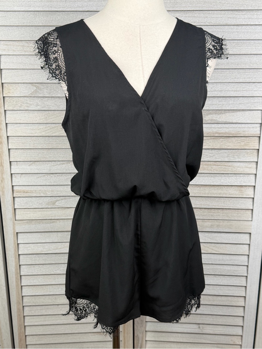 PAPER CRANE Black Lace Cap Sleeve Romper with Crossover V Neckline-Small